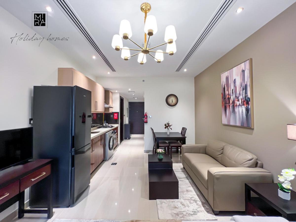 Mira Holiday Homes - Newly Furnished Studio In Downtown Dubai Esterno foto