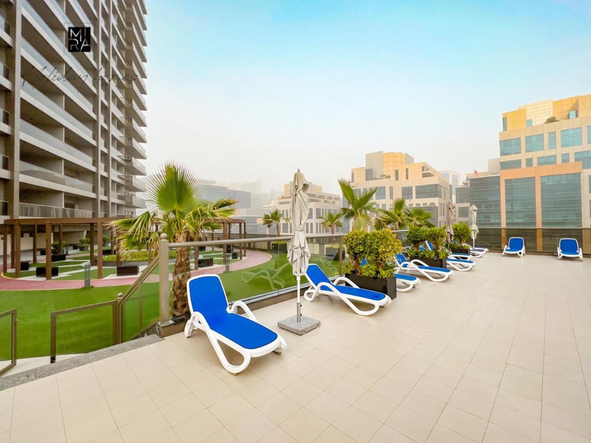 Mira Holiday Homes - Newly Furnished Studio In Downtown Dubai Esterno foto