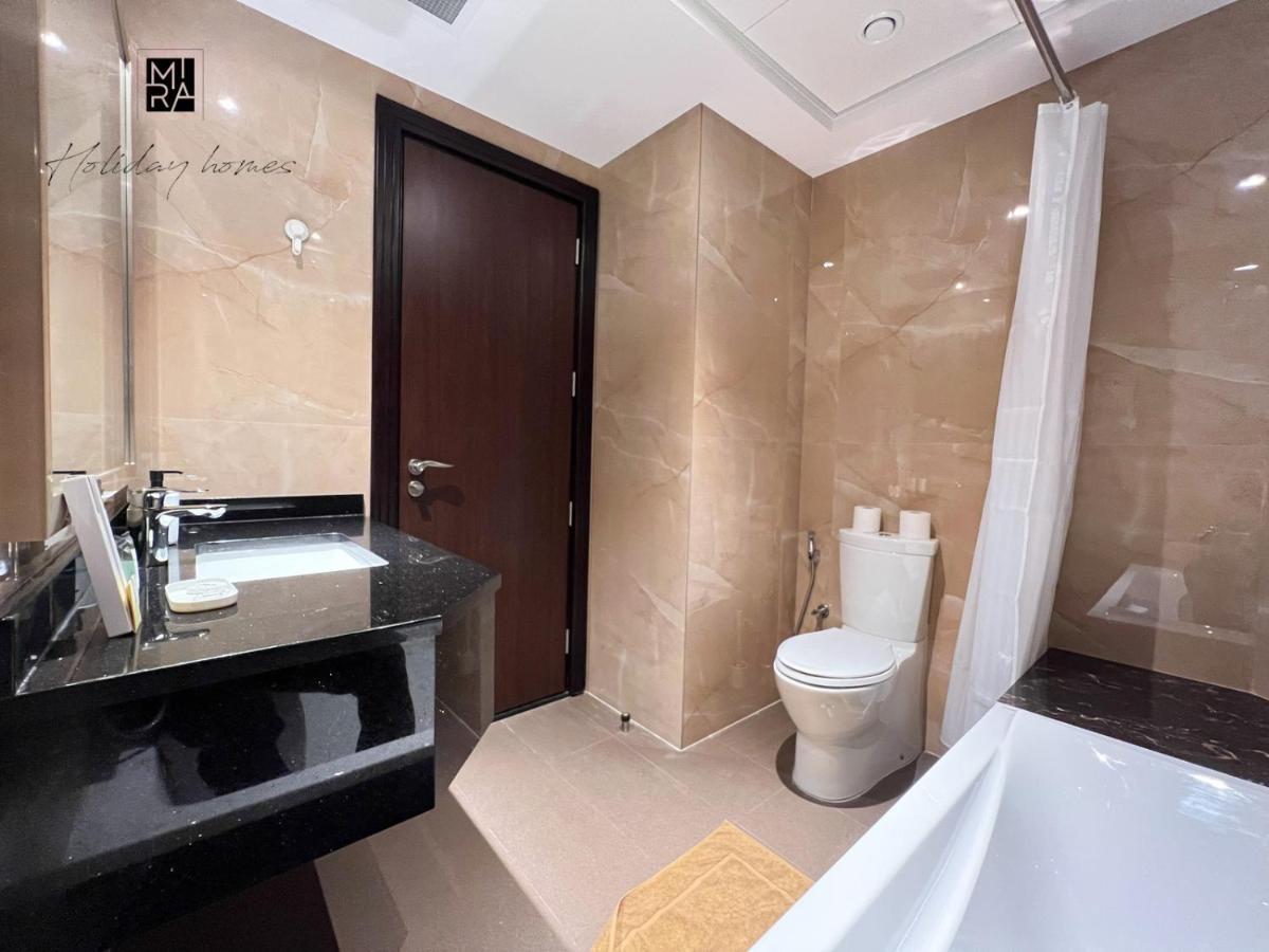 Mira Holiday Homes - Newly Furnished Studio In Downtown Dubai Esterno foto