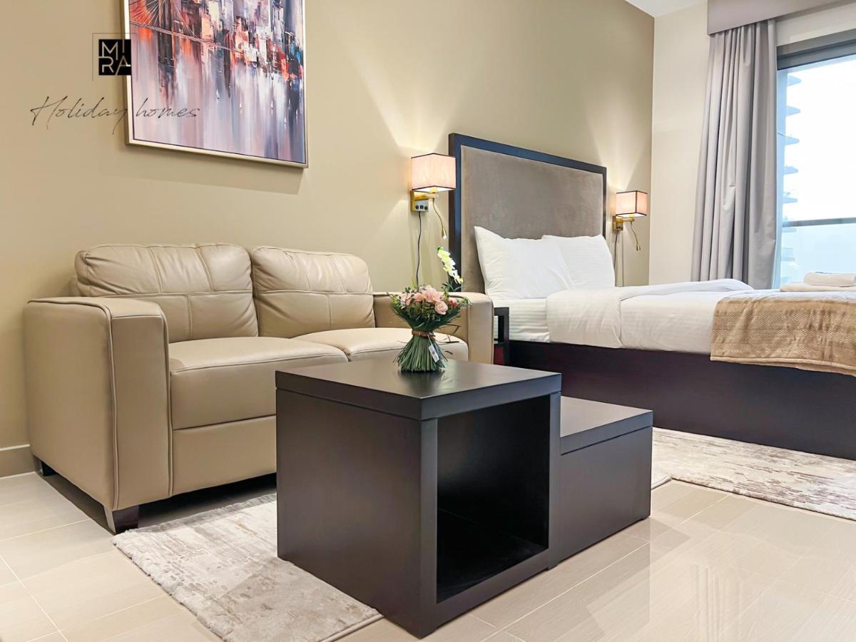Mira Holiday Homes - Newly Furnished Studio In Downtown Dubai Esterno foto