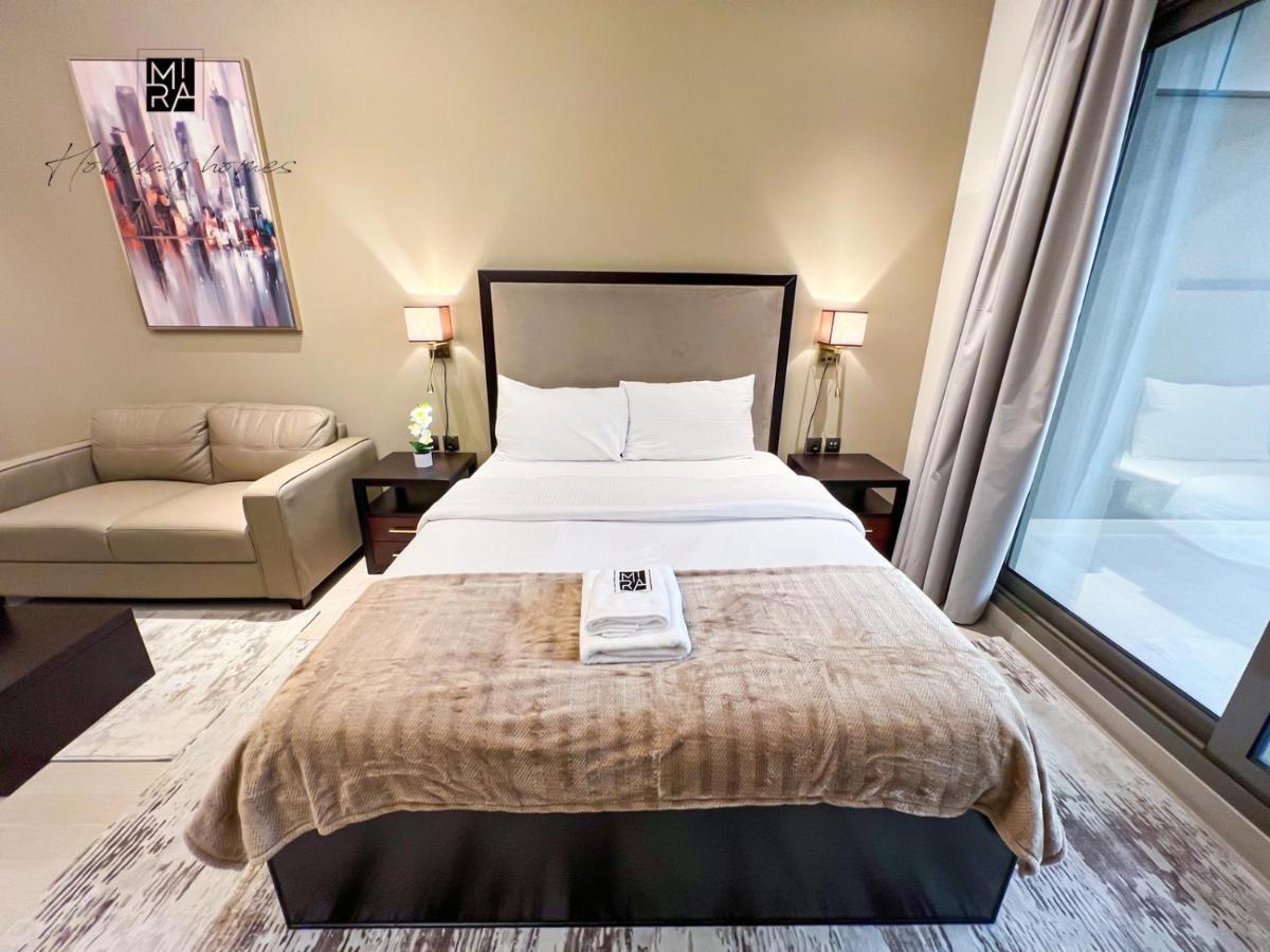 Mira Holiday Homes - Newly Furnished Studio In Downtown Dubai Esterno foto